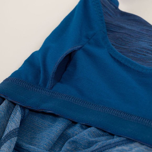Lululemon Run Back On Track Tank in Blue/Wee Are From Space Limitless Blue Black - Picture 7 of 10
